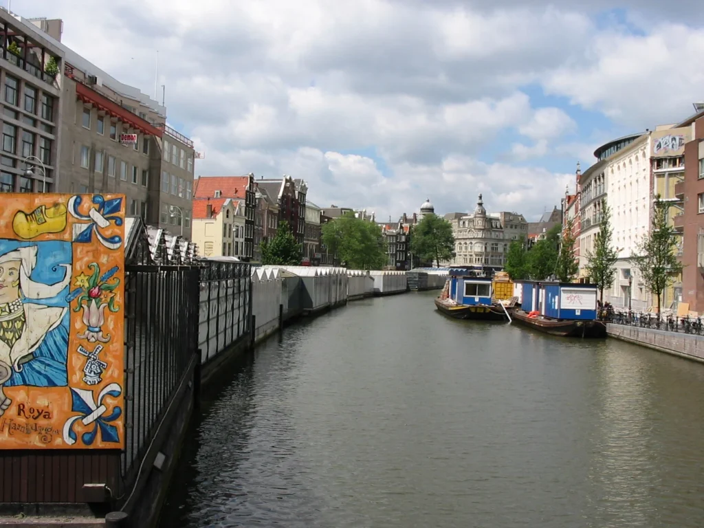 vue d'un canal à amsterdam